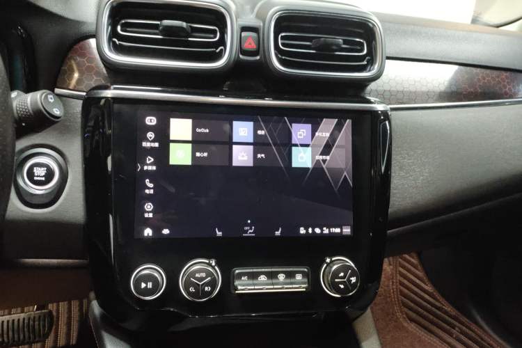 Used Lynk & Co 02 2018 1.5T DCT Two-Wheel Drive Pro Version China V Emission Standard Audio And AC Panel