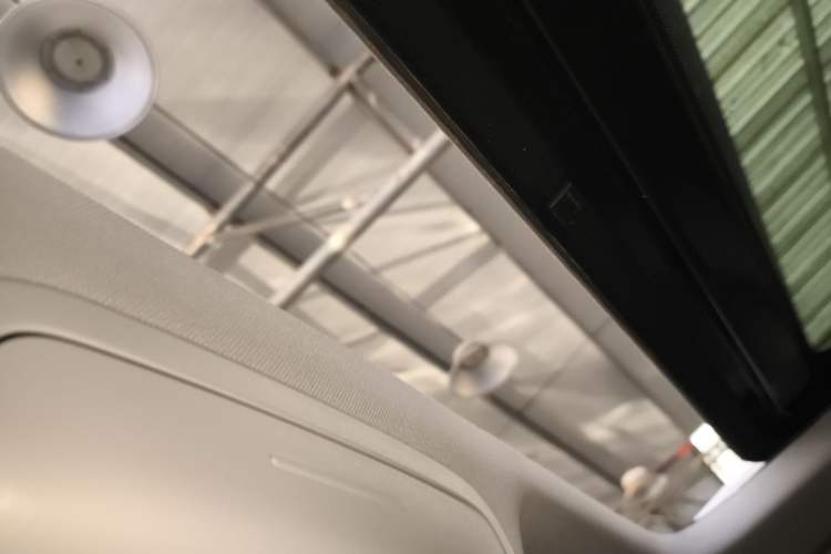 Used Volkswagen Sagitar 2017 230TSI Automatic Comfort Version
