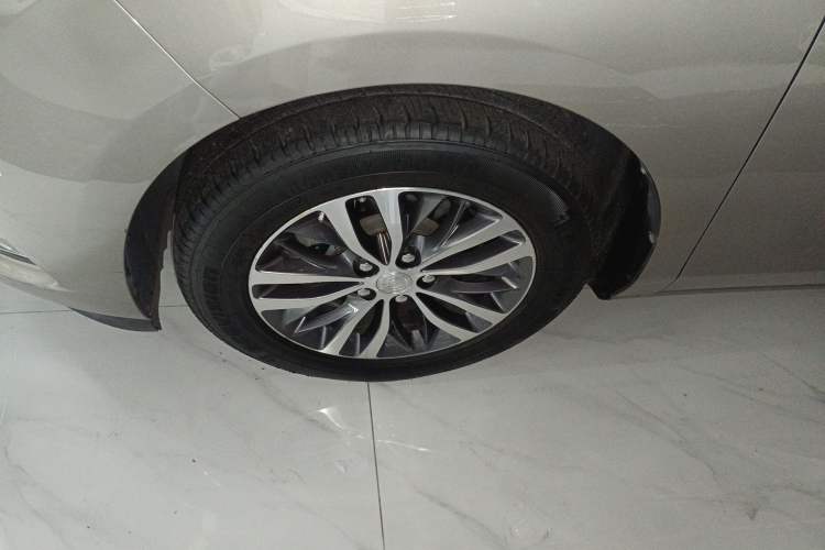 Used Buick GL8 2022 ES Landtrek 653T Comfort Edition