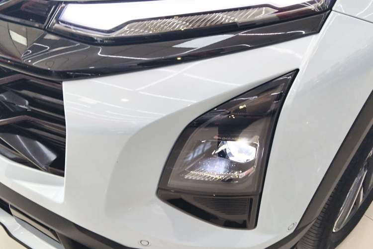 Used Chevrolet Equinox Plus 2024 102km RS Ultimate Edition Left Front Headlight