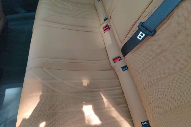 Used Geely Galaxy 8 2025 130km EM-P Starship Edition Left Rear Seat