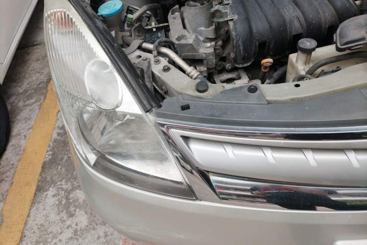 Used Nissan Livina 2007 1.6L Automatic All-Around Model Right Front Headlight