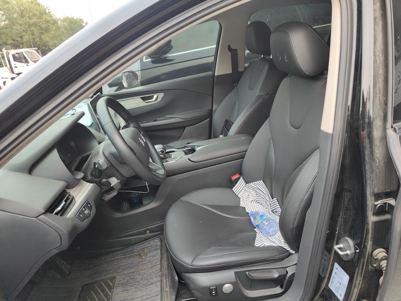Hongqi E-QM5 2023 620km PLUS — снимка 15