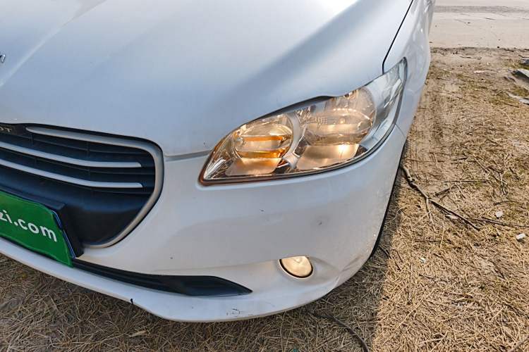 Used Peugeot 301 2016 1.6L Manual Happiness Edition