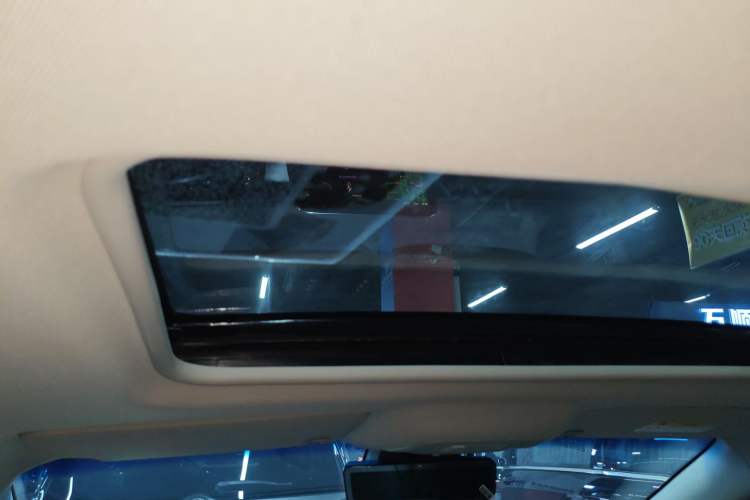 Used Buick GL8 2021 Land Cruiser Executive Class 652T Smart Luxury Model Headliner