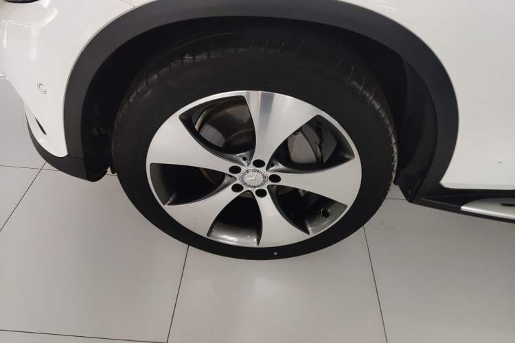 Used Mercedes-Benz GLC 2016 GLC 300 4MATIC Luxury Model