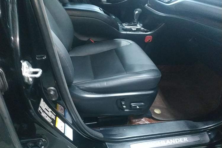 Used Toyota Highlander 2018 2.0T Four-Wheel Drive Ultimate Edition 7-Seater Emission Standard China V
