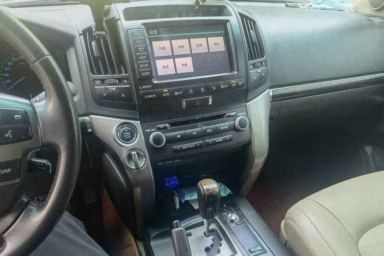 Used Toyota Land Cruiser 2007 4.7L Automatic VX-R Audio And AC Panel