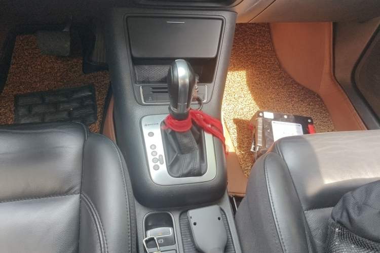 Used Volkswagen Tiguan 2015 1.8TSI Automatic All-Wheel Drive Comfort Edition Gear Lever