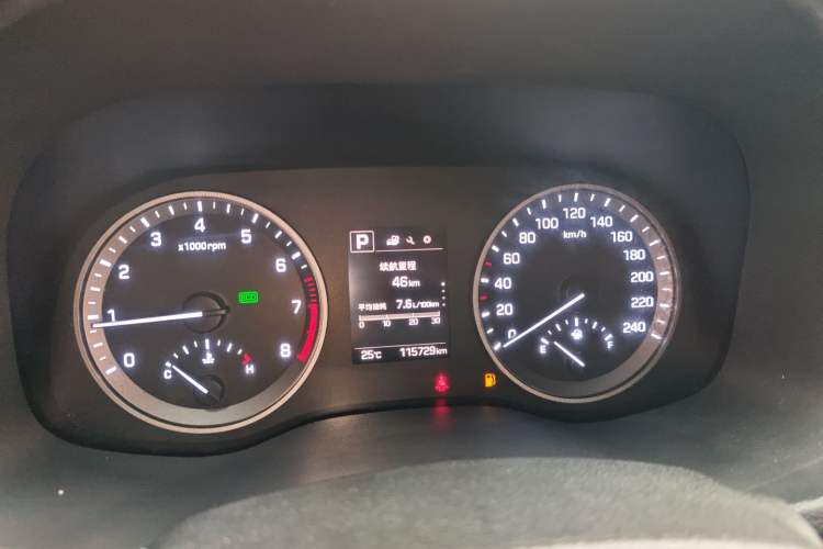 Used Hyundai Tucson 2015 1.6T Dual-Clutch Two-Wheel-Drive Smart Model Instrument Cluster