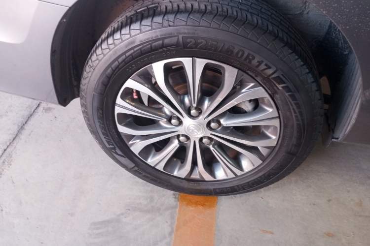 Used Buick GL8 2020 Land Cruiser Executive Class 652T Comfort Model
