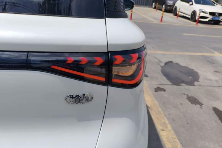 Used Cowin October 2023 301km Zhi Feng Edition Exterior 3