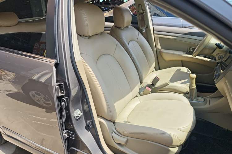 Used Nissan Sylphy 2012 Classic 1.6XE Manual Comfort Edition
