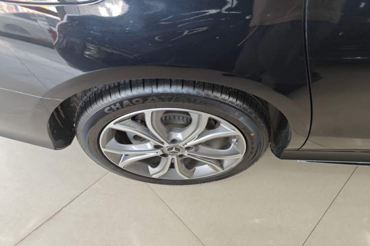 Used Mercedes-Benz E-Class 2020 Restyled E 300 L Sporty and Stylish Edition
