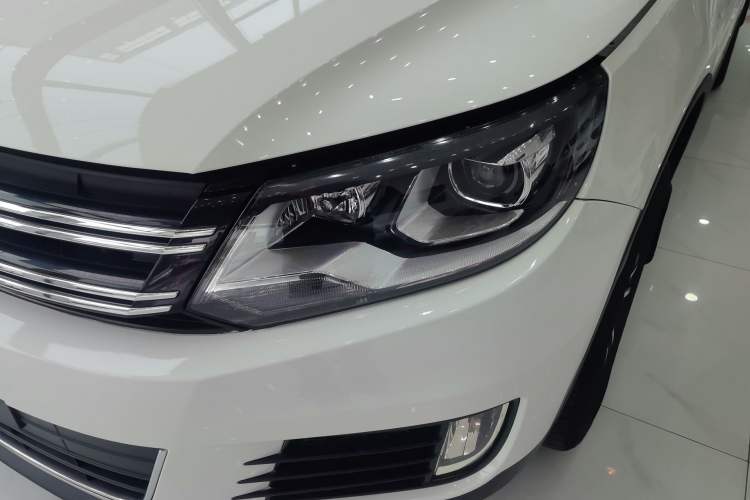 Used Volkswagen Tiguan 2015 1.8TSI Automatic Two-Wheel Drive Luxury Model Left Front Headlight