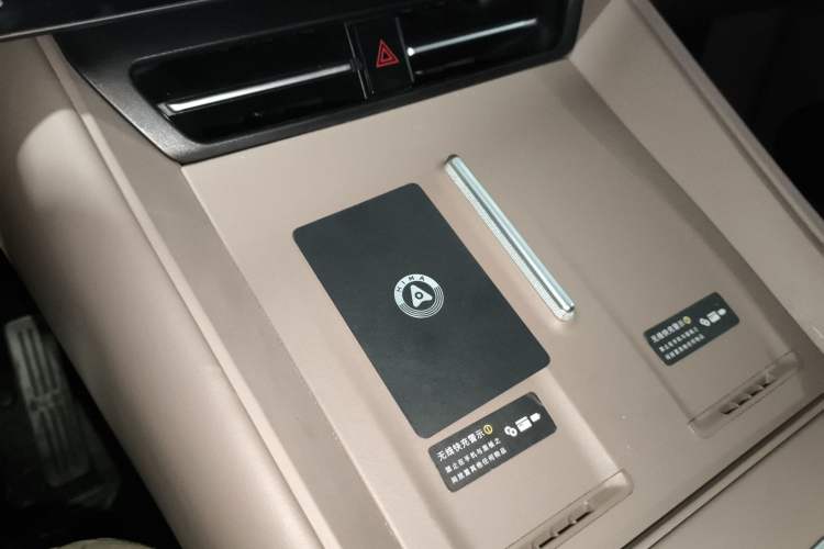 Used Hima Luxeed R7 2025 Range-Extended Version 251 km Max
