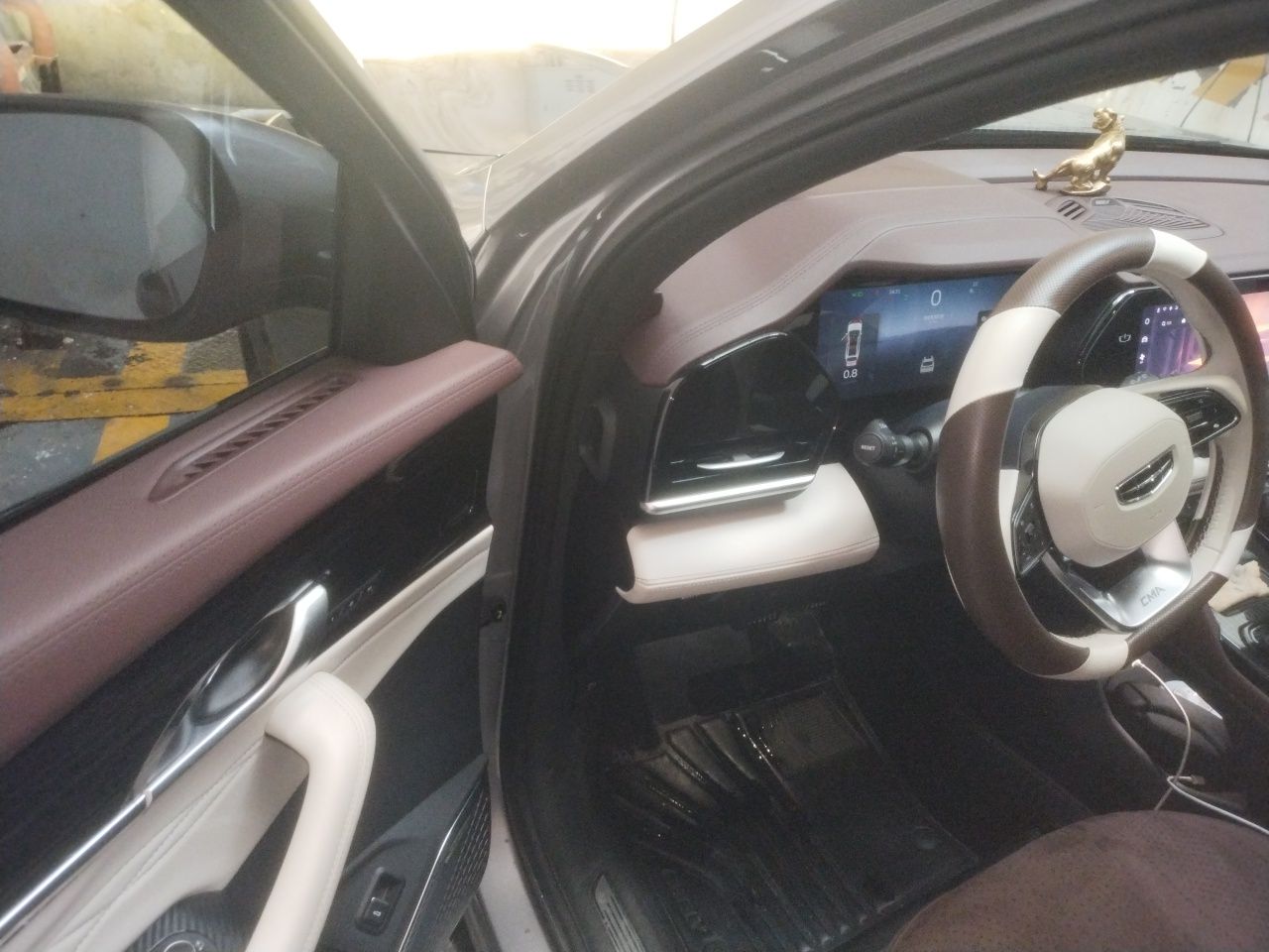 Geely Auto Monjaro L 2021 2.0TD DCT EVO Two-Wheel Drive Prestige Version — снимка 16