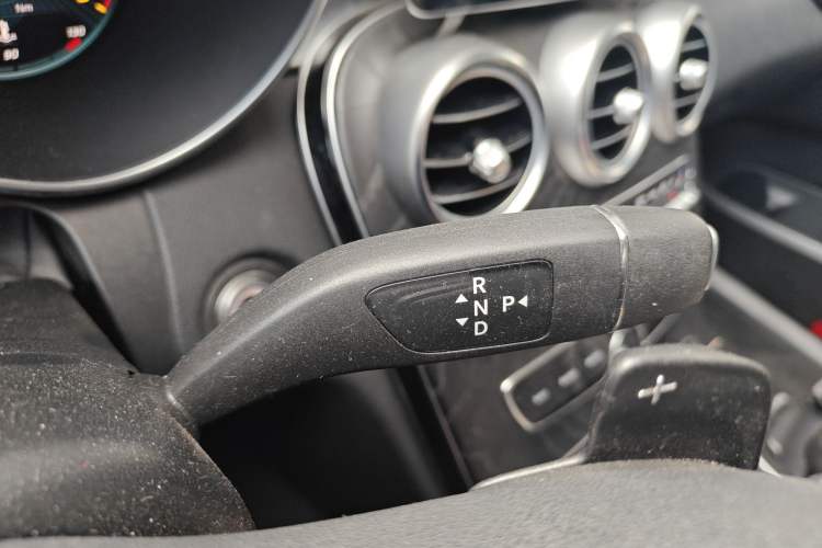 Used Mercedes-Benz C-Class 2019 C 260 Estate Gear Lever