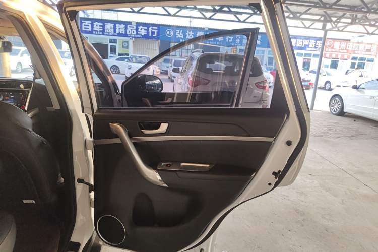 Used Haval H6 2015 Sport Edition 1.5T Automatic Two-Wheel Drive Luxury Model