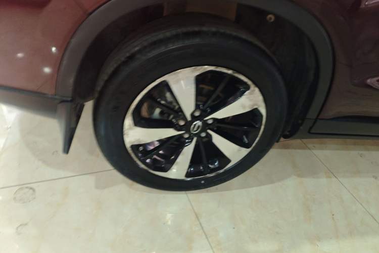 Used GAC Trumpchi GS4 2019 270T Automatic Two-Wheel Drive Luxury Smart Connectivity Model Right Rear Wheel Hub