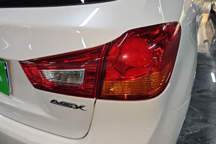 Used Mitsubishi ASX 2013 2.0L CVT Two-Wheel Drive Elite Edition
