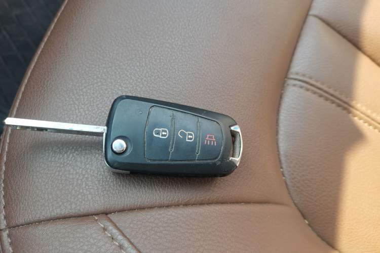 Used Great Wall Wingle 6 2017 2.4L Gasoline Two-Wheel Drive Elite Version 4G69
