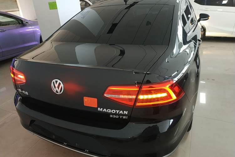 Used Volkswagen Magotan 2017 330TSI DSG Luxury Model
