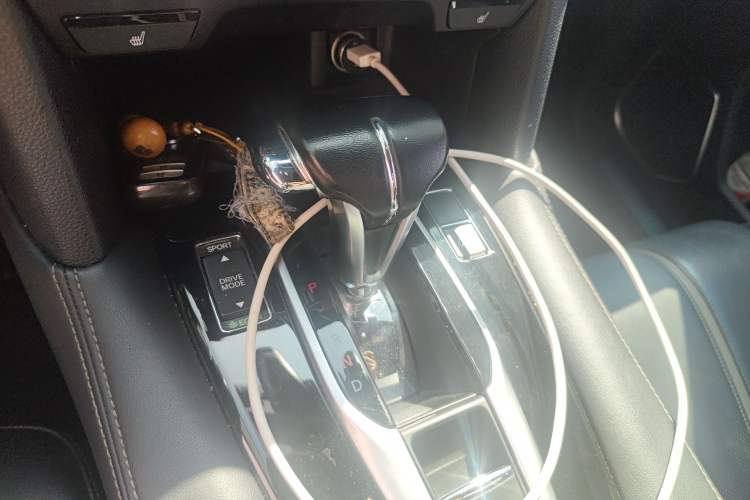 Used Honda UR-V 2020 240TURBO Front-Wheel Drive Elegant Edition