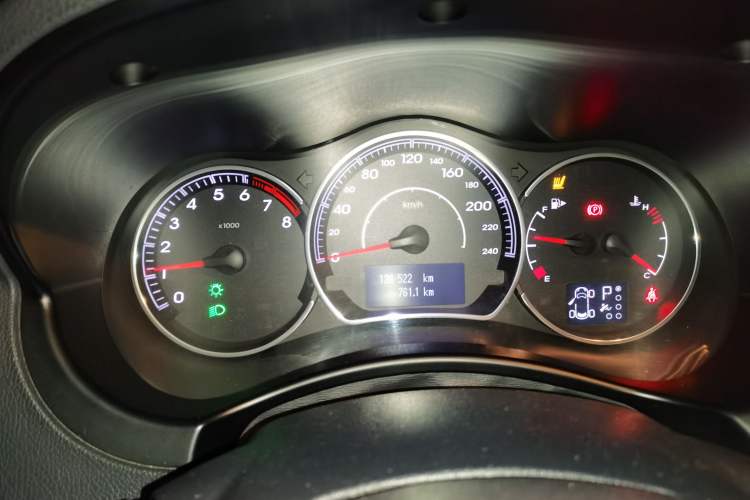 Used Renault Koleos 2012 2.5L Two-Wheel Drive Luxury Navigation Edition
