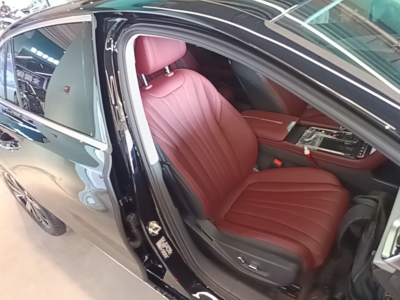 Hongqi H5 PHEV 2025 130 Super Hybrid Version — снимка 19