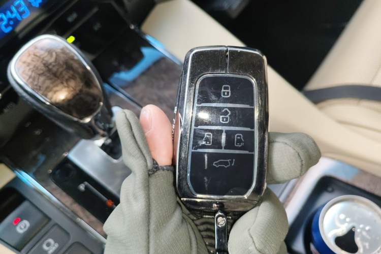 Used Toyota Vellfire 2021 Crown Dual-Engine 2.5L HV Prestige Edition Vehicle Key