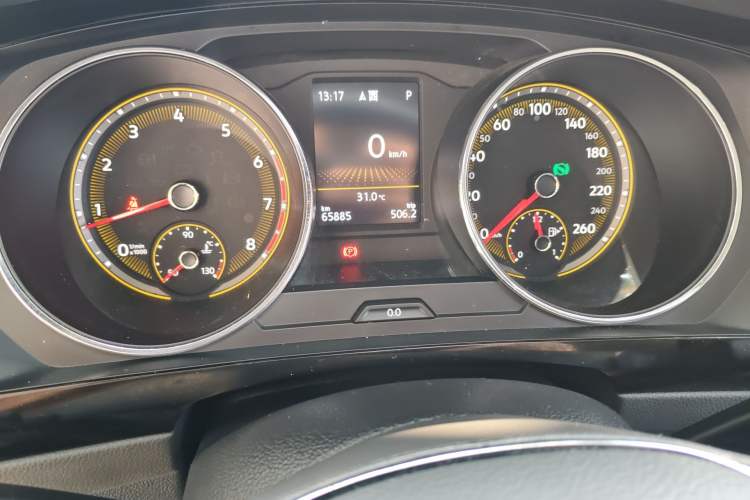 Used Volkswagen Tiguan L 2019 Revised 330TSI Automatic Two-Wheel Drive Smart & Luxury Edition China VI Standard Odometer Close Up