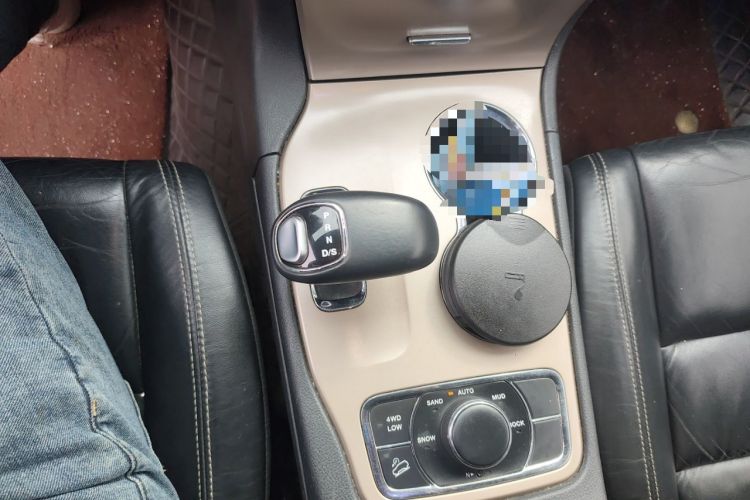 Used Jeep Grand Cherokee 2014 3.0L Comfort Navigation Edition Gear Lever