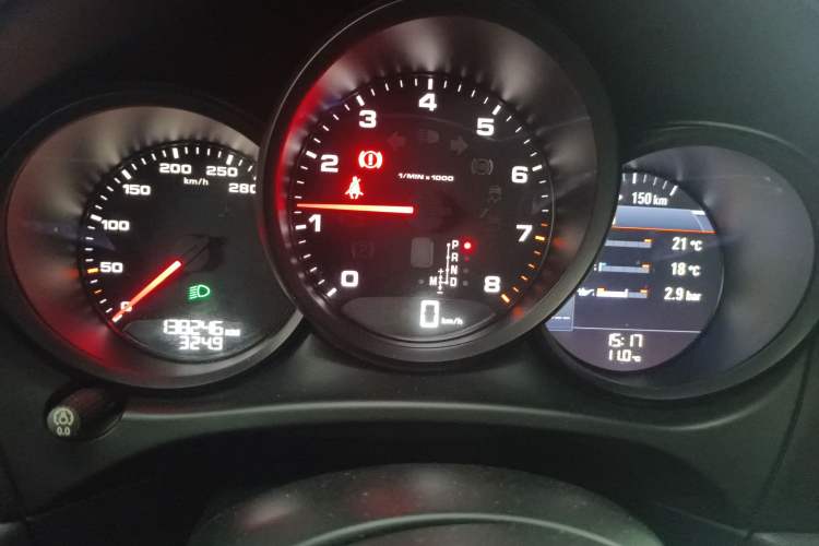 Used Porsche Macan 2017 Macan 2.0T Instrument Cluster