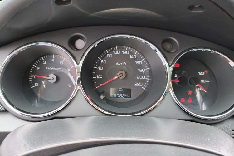 Used Dongfeng Aeolus H30 2013 CROSS 1.5L Automatic Luxury Model