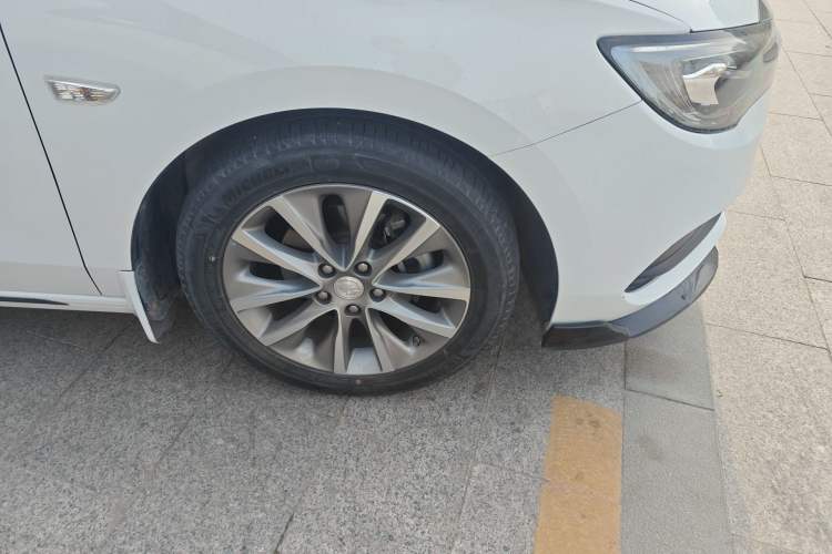 Used Buick GL6 2021 323T Mild Hybrid Connect Luxury Model
