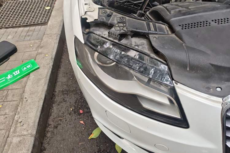 Used Audi A4L 2011 2.0 TFSI Standard Model Right Front Headlight