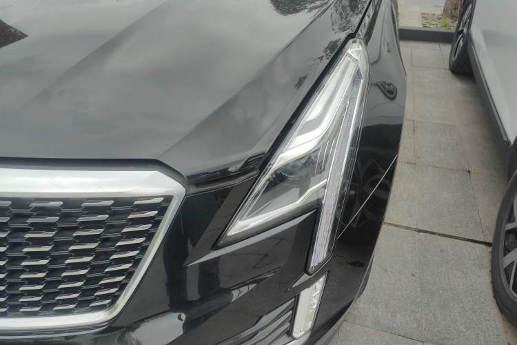 Used Cadillac XT5 2022 2.0T Two-Wheel Drive Luxury Version Left Front Headlight