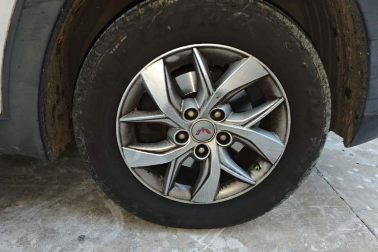 Used Wuling Hongguang S3 2018 1.5L Manual Comfort Model China V Standard
