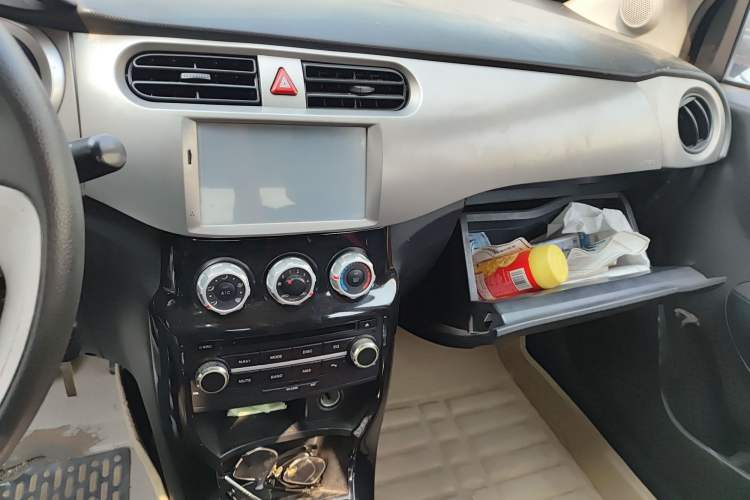 Used Brilliance H230 2012 1.5L AMT Sunroof Version
