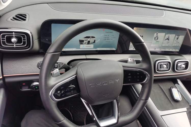 Used Chery Tiggo 9 2023 2.0T Dual-Clutch Two-Wheel Drive Leading Edition 5 Seats