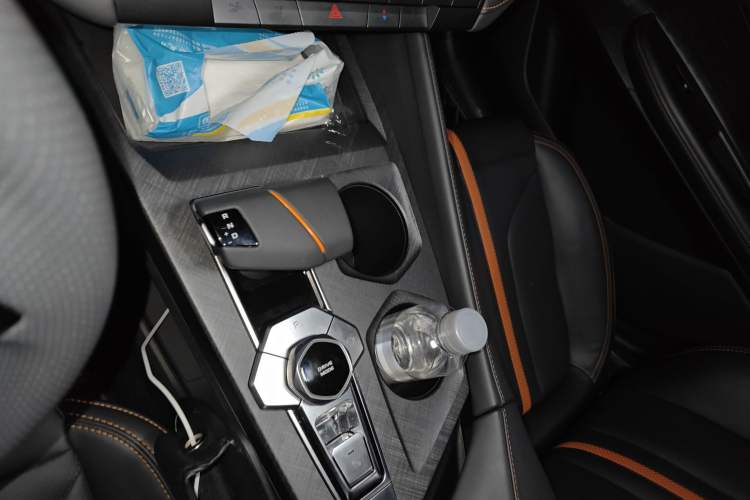 Used Changan UNI-V 2024 1.5T Prestige Edition