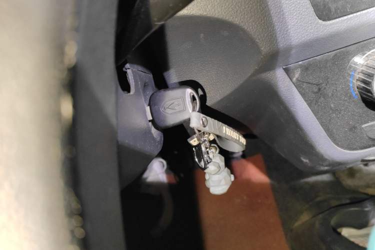 Used Jinbei Hiace X30 2013 1.3L Standard Version