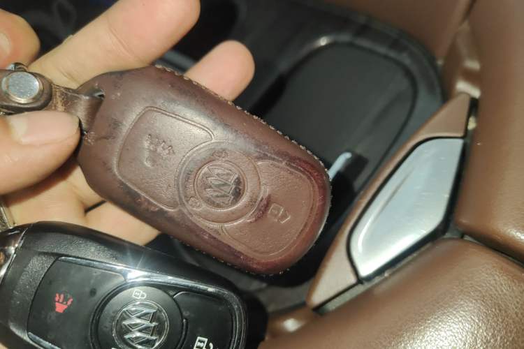 Used Buick Envision 2016 20T Two-Wheel-Drive Elite Model Vehicle Key