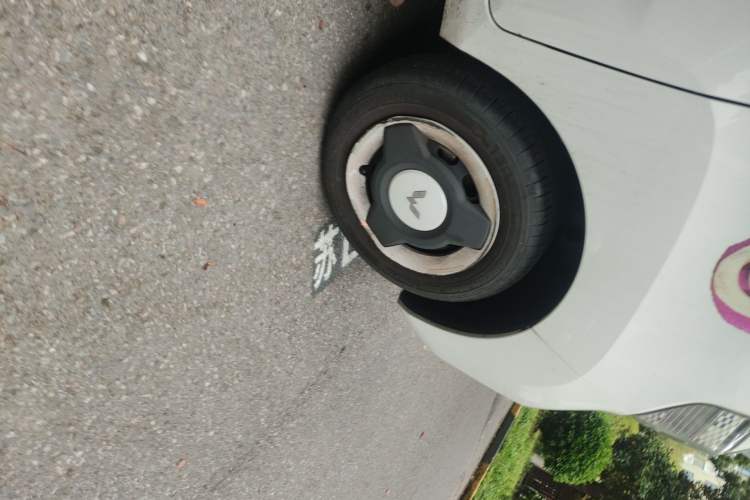 Used Wuling Hongguang MINIEV 2022 Easy Version Lithium Iron Phosphate Right Front Wheel Hub