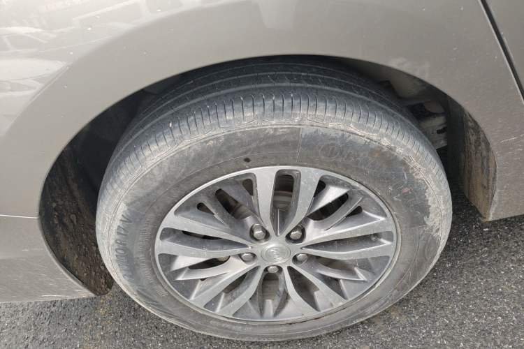 Used Buick GL8 2023 ES Lu Zun Comfort Model Exterior 5