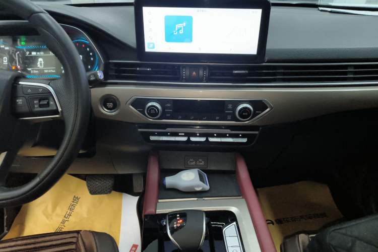 Used JETOUR X70 2023 1.5T DCT Beyond PRO Edition 5-Seater
