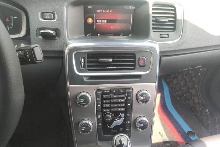 Used Volvo S60 2019 S60L Facelift T5 Intelligent Advanced Edition
