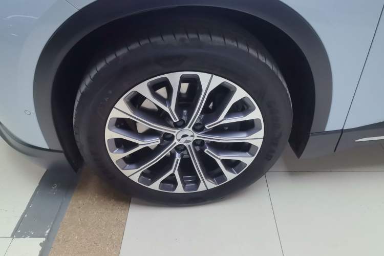 Used Nio ES6 2024 75 kWh Exterior 4