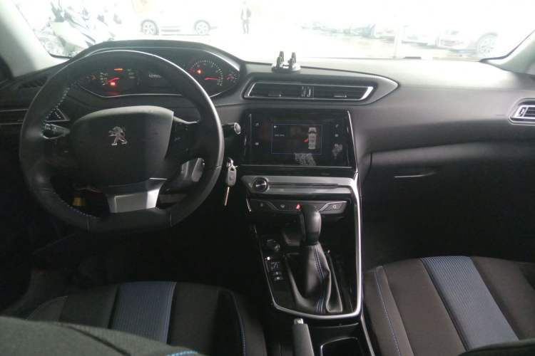 Used Peugeot 308 2018 1.6L Automatic Luxury Edition
